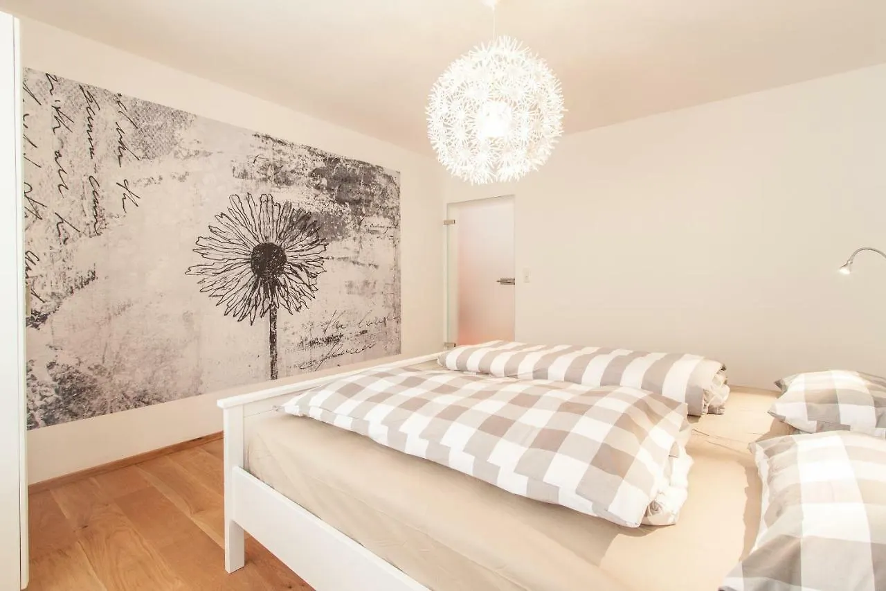 Ferienwohnung Wohnen an der Juliuspromenade Main Würzburg Apartment