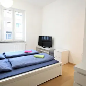  Privatunterkunft Nahe Bahnhof Und